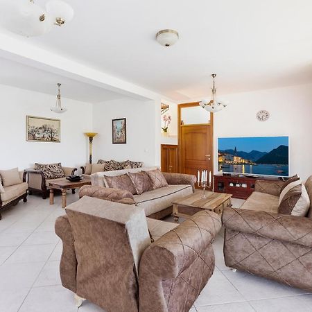 Villa Forest Cattaro Esterno foto